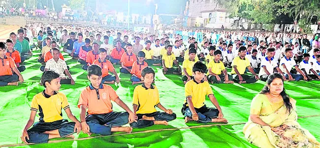 ఒత్తిడిని జయించేందుకు ధ్యానమే ఆయుధం