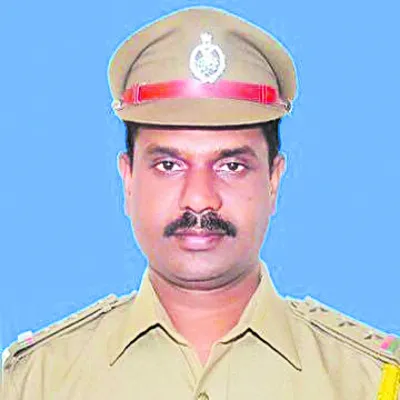 న్యూఇయర్‌ వేడుకల్లో మద్యం వినియోగానికి అనుమతి తప్పనిసరి 