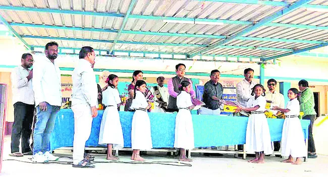 విద్యతోనే మంచి భవిష్యత్తు