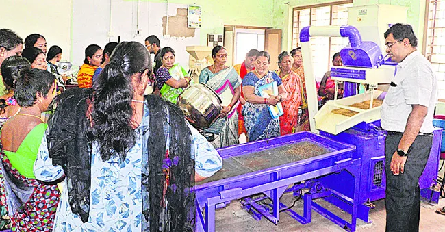 చిరుధాన్యాల ఉత్పత్తులతో మహిళలకు ఆర్థికాభివృద్ధి 