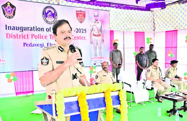 పోలీస్‌ శాఖకు పేరు తెచ్చేలా పనిచేయాలి 