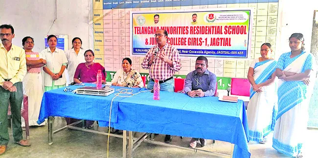 విద్యార్థులు కంటి చూపుపై  శ్రద్ధ తీసుకోవాలి
