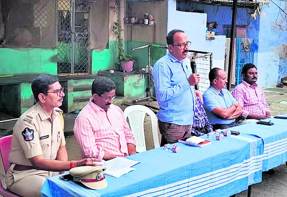 సారా మానితే ప్రత్యామ్నాయ ఉపాధి  