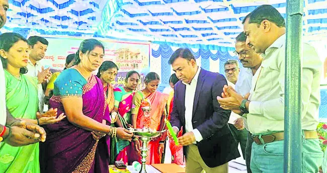 సాగు రుణాలు మెండుగా ఇవ్వండి 