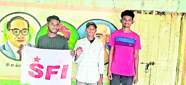 విద్యార్థులకు నీళ్ల చారుతోనే భోజనం