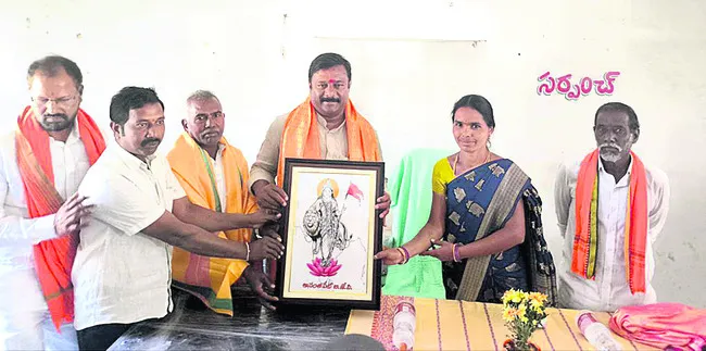 గ్రామాల అభివృద్ధిలో సర్పంచులే కీలకం