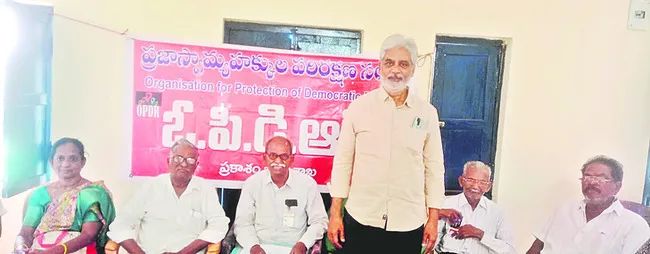 ప్రశ్నించే గొంతులపై ఉక్కుపాదం 