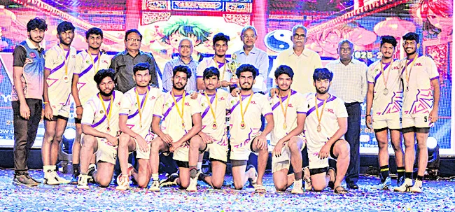 ఉరకలెత్తిన ఉత్సాహం 