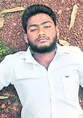 ఇంజెక్షన్లు వేసుకుని యువకుడి ఆత్మహత్య