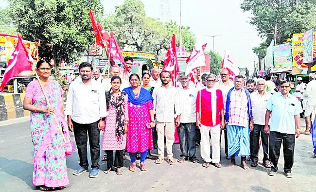 ‘ఉపాధి’ చట్టం ఉసురు తీసిన కేంద్రం