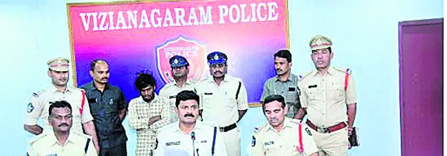 నాయనమ్మను హత్య చేసిన మనుమడి అరెస్ట్‌