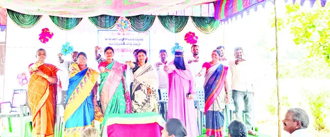 పల్లెల్లో నవశకం.. 