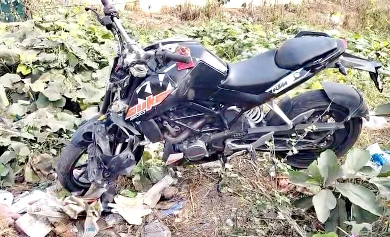 ఘోర రోడ్డు ప్రమాదం.. ముగ్గురు యువకులు మృతి