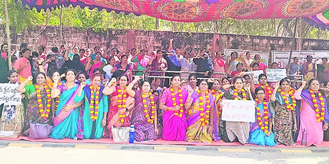 మా బతుకులు మారవా..?