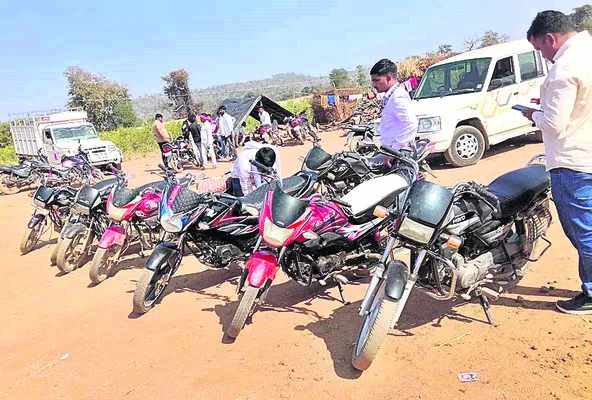 సిరిచెల్మలో వాహనాల పట్టివేత