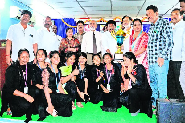 ఎయిడ్స్‌ నివారణపై అవగాహన పోటీలు 