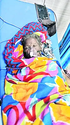 కాలిన గాయాలతో వృద్ధురాలు మృతి 