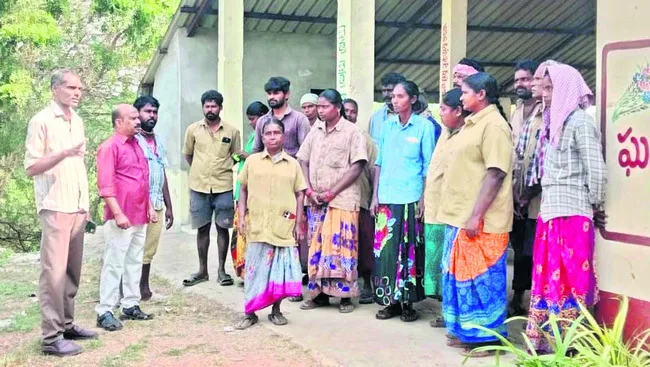 పండుగ రోజుల్లోనూ పస్తులే? 