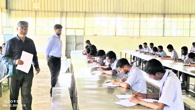 మెనూ ప్రకారం పౌష్టికాహారం అందించాలి