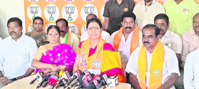 పాలమూరుకు అన్యాయం చేసిన కేసీఆర్‌