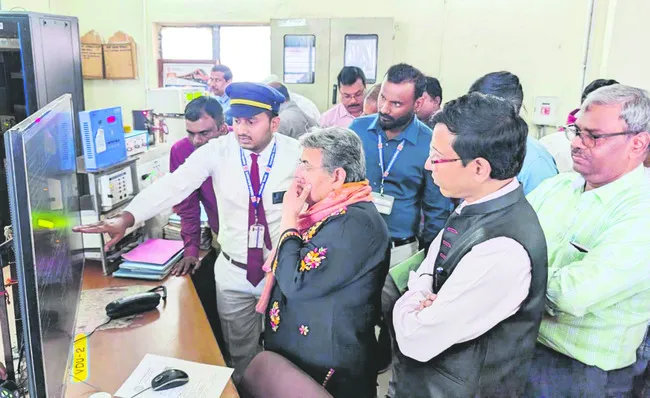 పరిశీలించి.. సూచనలు చేసి