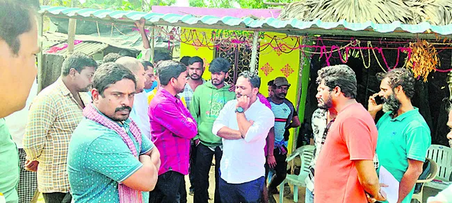 ● పేదోడి కడుపు మండింది.. మట్టి పన్నుపై గట్టి ప్రతిఘటన