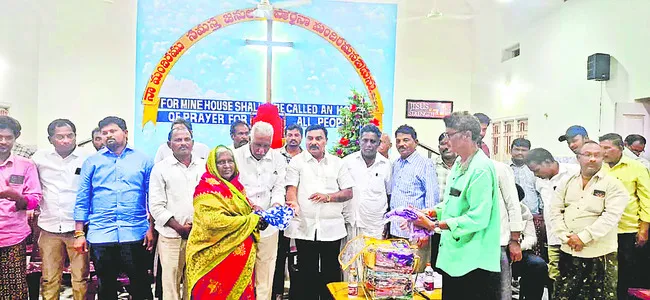 క్రీస్తు పుట్టుక లోకానికి వెలుగు