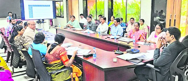 మహిళా సాధికారతకు ప్రత్యేక కార్యక్రమాలు