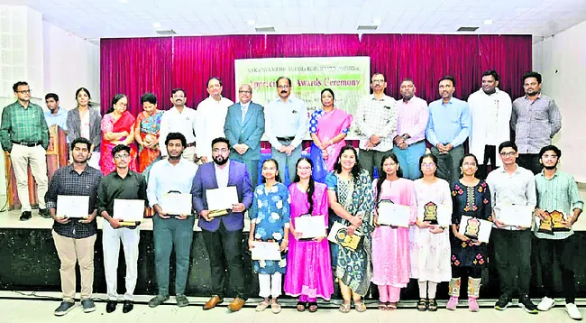 కేఎంసీ ఆభివృద్ధికి కృషి