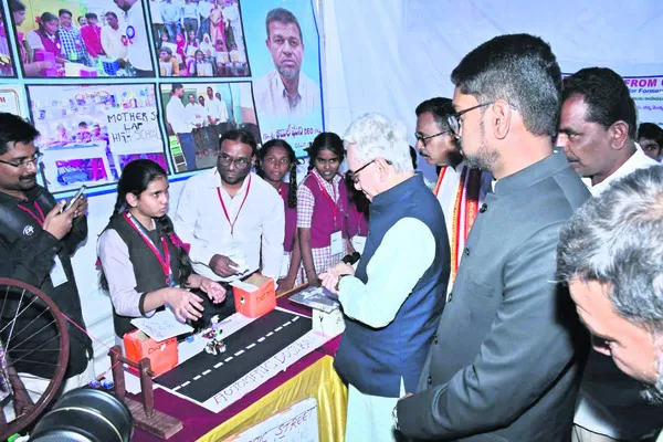 అట్టడుగు వర్గాలకు విద్య, వైద్యం.. 