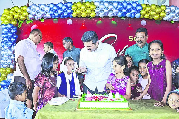 ఏసుక్రీస్తు బోధనలు  అనుసరణీయం 