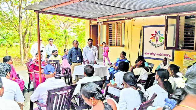 ప్రభుత్వాస్పత్రిలో ప్రసవాల సంఖ్య పెంచాలి