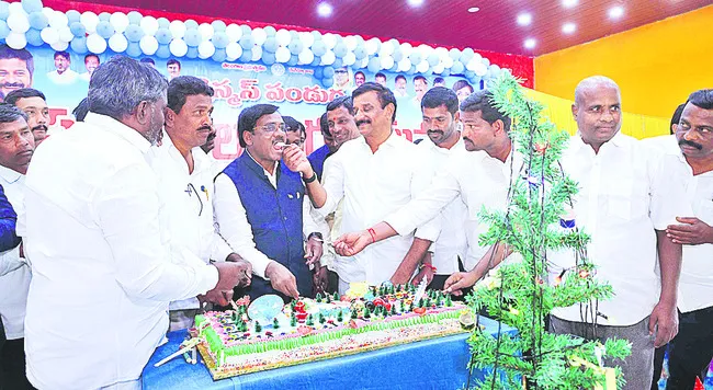 త్వరలోనే కొత్త పెన్షన్లు ఇస్తాం 