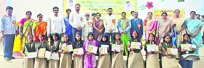 వినియోగదారులు హక్కులతో పాటు బాధ్యతలను నెరవేర్చాలి 