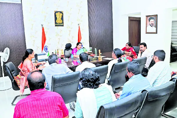 మేడారం భక్తులకు ఏర్పాట్లు చేయాలి