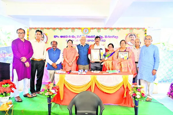 ‘అంపశయ్య నవీన్‌’ ఓరుగల్లుకు సాహిత్య సంపద
