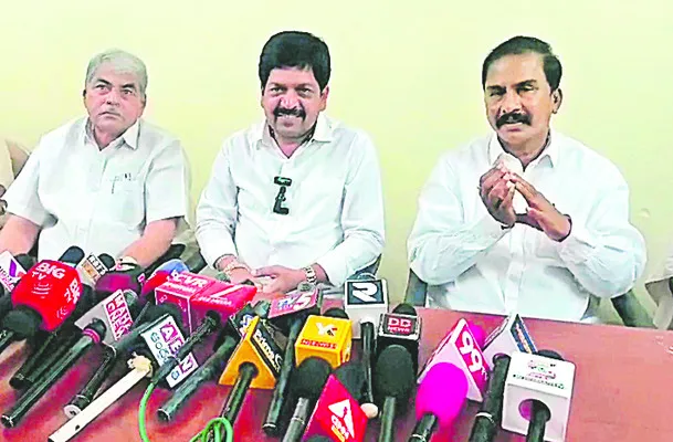 అభివృద్ధి, సంక్షేమానికి ప్రాధాన్యం 