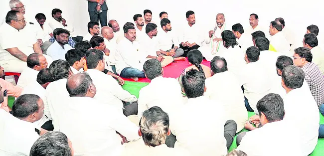 నియోజకవర్గంలో అభివృద్ధి పరుగులు 