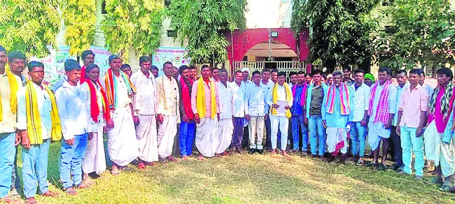 ‘ఇళ్ల నిర్మాణం అడ్డుకుంటే ఎన్నికలు బహిష్కరిస్తాం’