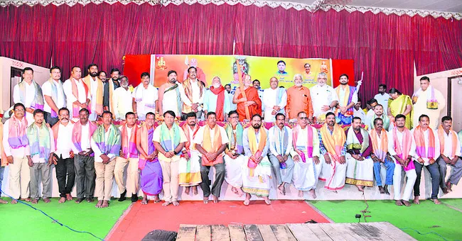 అర్చక ఉద్యోగ సంఘం ఉమ్మడి జిల్లా కమిటీ ఎన్నిక