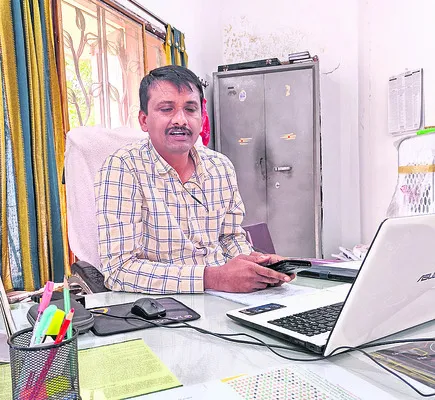 అటవీ సంపద కాపాడతాం 
