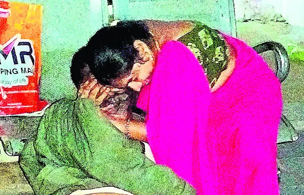 వైద్యం కోసం వచ్చి.. విగతజీవిగా మారి... 