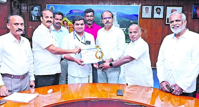 దక్షిణాది యువజనోత్సవాల్లో ఓవరాల్‌ చాంపియన్‌ ఎస్వీయూ