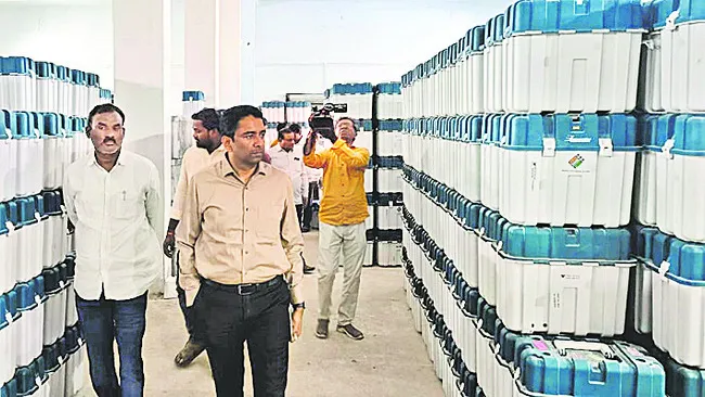 ఈవీఎం, వీవీ ప్యాట్ల గోడౌన్‌కు పటిష్ట భద్రత 