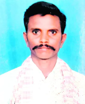 తాటి చెట్టు పైనుంచి  కింద పడి వ్యక్తి మృతి 
