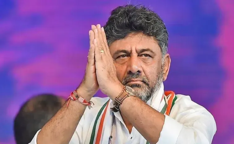 ఏం జరిగిందో చెప్పలేను.. డీకే కీలక వ్యాఖ్యలు