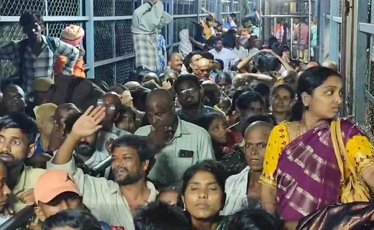 తిరుమలకు పొటెత్తిన భక్తులు.. అలిపిరి వద్ద ట్రాఫిక్‌ జామ్‌