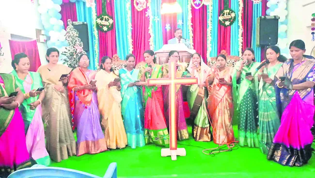 గురుకులాల్లో ప్రవేశానికి దరఖాస్తుల ఆహ్వానం 
