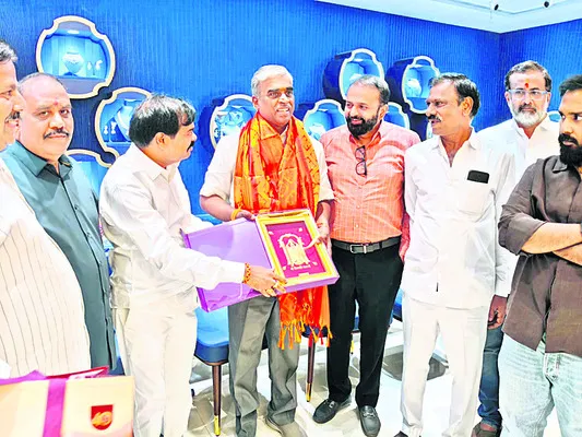 చందన స్వర్ణమందిర్‌ ప్రారంభం 