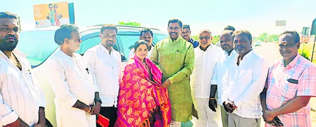 సుగుణకు సన్మానం